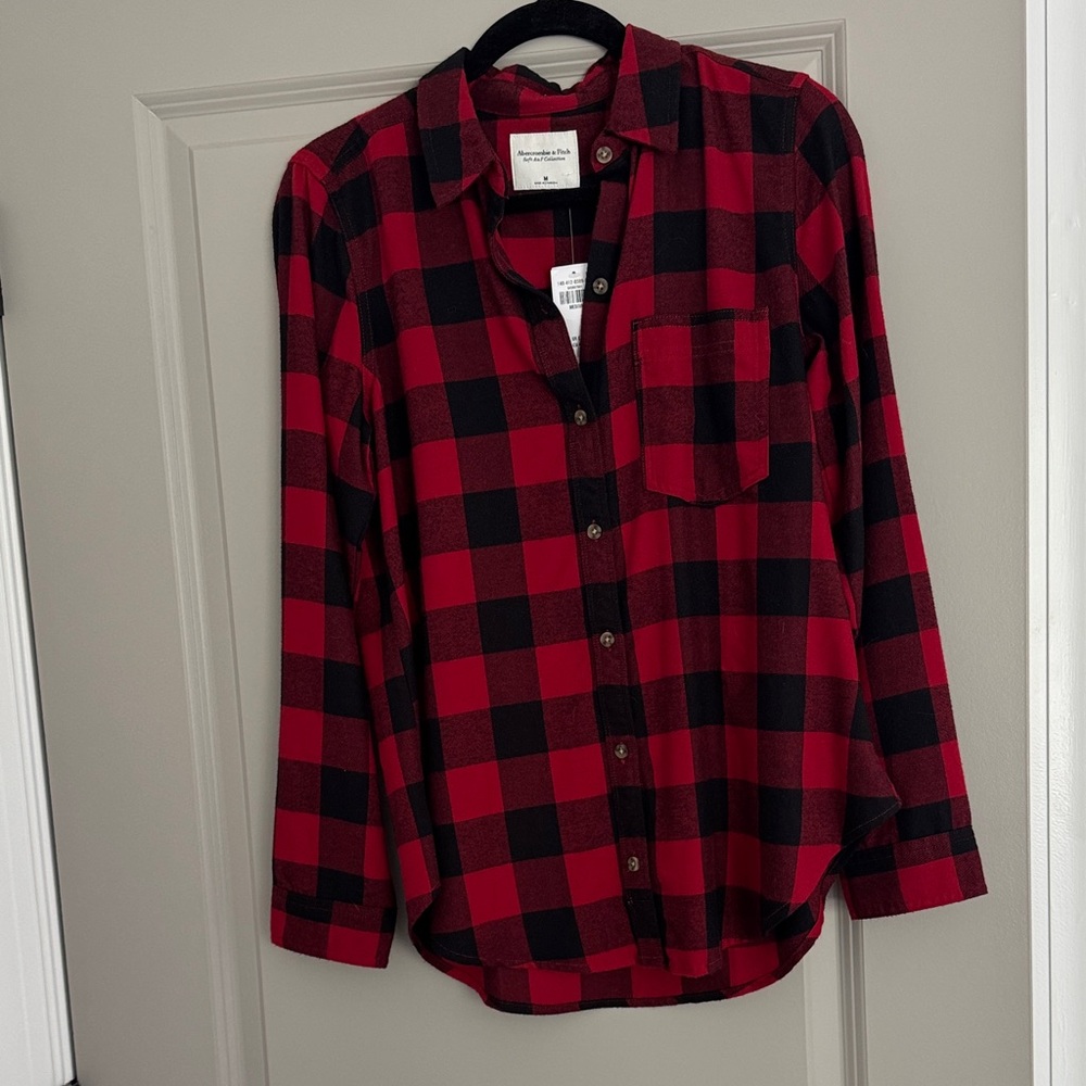 Women’s Abercrombie & Fitch plaid button down